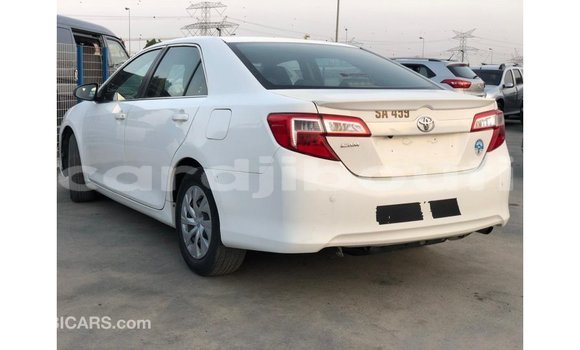 Buy Import Toyota Camry White Car in Import - Dubai in Ali Sabieh Region Buy Import Toyota Camry White Car in Import - Dubai in Ali Sabieh Region