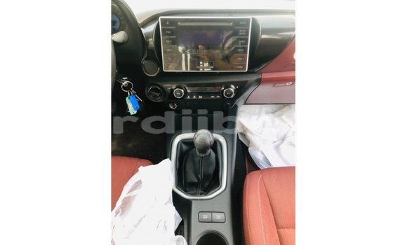 Buy Import Toyota Hilux White Car in Import - Dubai in Ali Sabieh Region Buy Import Toyota Hilux White Car in Import - Dubai in Ali Sabieh Region