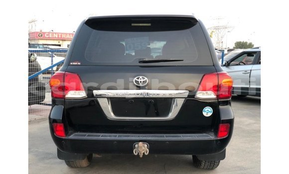 Buy Import Toyota Land Cruiser Black Car in Import - Dubai in Ali Sabieh Region Buy Import Toyota Land Cruiser Black Car in Import - Dubai in Ali Sabieh Region