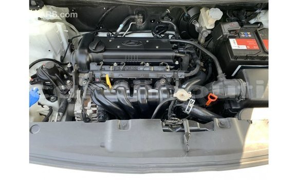 Buy Import Hyundai Accent White Car in Import - Dubai in Ali Sabieh Region Buy Import Hyundai Accent White Car in Import - Dubai in Ali Sabieh Region