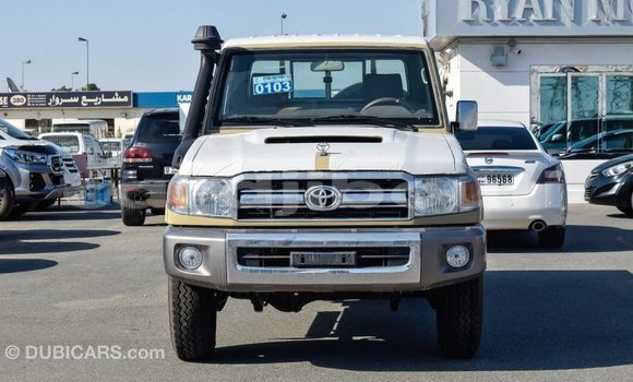 Buy Import Toyota Land Cruiser Beige Car in Import - Dubai in Ali Sabieh Region Buy Import Toyota Land Cruiser Beige Car in Import - Dubai in Ali Sabieh Region