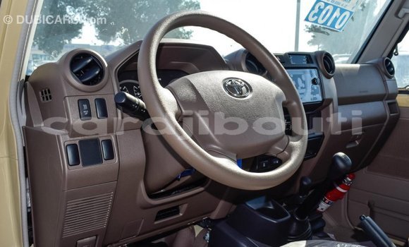 Buy Import Toyota Land Cruiser Beige Car in Import - Dubai in Ali Sabieh Region Buy Import Toyota Land Cruiser Beige Car in Import - Dubai in Ali Sabieh Region
