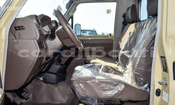 Buy Import Toyota Land Cruiser Beige Car in Import - Dubai in Ali Sabieh Region Buy Import Toyota Land Cruiser Beige Car in Import - Dubai in Ali Sabieh Region