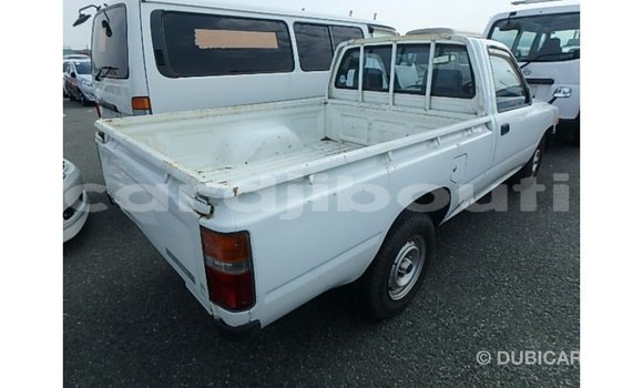 Buy Import Toyota Hilux White Car in Import - Dubai in Ali Sabieh Region Buy Import Toyota Hilux White Car in Import - Dubai in Ali Sabieh Region