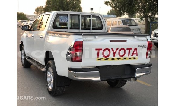 Buy Import Toyota Hilux White Car in Import - Dubai in Ali Sabieh Region Buy Import Toyota Hilux White Car in Import - Dubai in Ali Sabieh Region