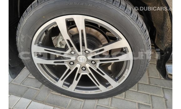 Acheter Import Voiture Toyota Land Cruiser Noir à Import - Dubai, Ali Sabieh Region Acheter Import Voiture Toyota Land Cruiser Noir à Import - Dubai, Ali Sabieh Region