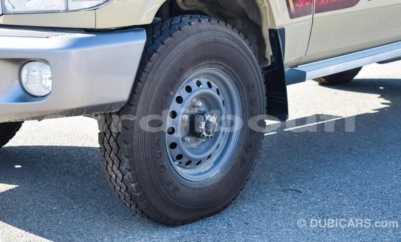 Buy Import Toyota Land Cruiser Beige Car in Import - Dubai in Ali Sabieh Region Buy Import Toyota Land Cruiser Beige Car in Import - Dubai in Ali Sabieh Region