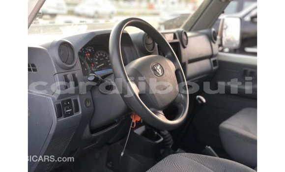 Buy Import Toyota Land Cruiser White Car in Import - Dubai in Ali Sabieh Region Buy Import Toyota Land Cruiser White Car in Import - Dubai in Ali Sabieh Region