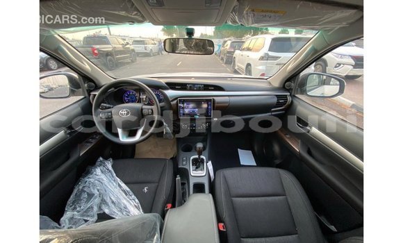 Buy Import Toyota Hilux White Car in Import - Dubai in Ali Sabieh Region Buy Import Toyota Hilux White Car in Import - Dubai in Ali Sabieh Region