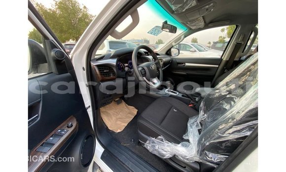 Buy Import Toyota Hilux White Car in Import - Dubai in Ali Sabieh Region Buy Import Toyota Hilux White Car in Import - Dubai in Ali Sabieh Region