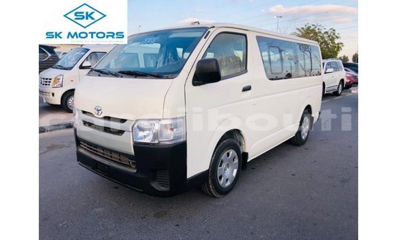 Acheter Import Voiture Toyota Hiace Blanc à Import - Dubai, Ali Sabieh Region