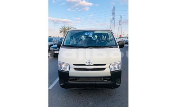 Buy Import Toyota Hiace White Car in Import - Dubai in Ali Sabieh Region Buy Import Toyota Hiace White Car in Import - Dubai in Ali Sabieh Region