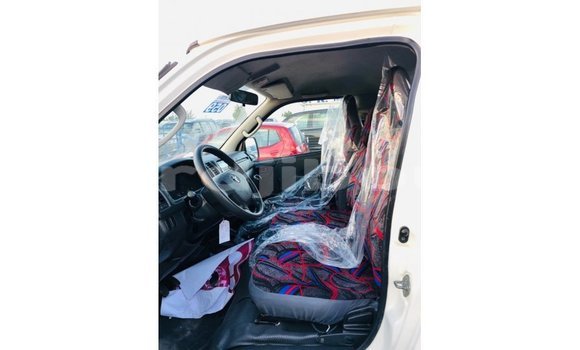 Buy Import Toyota Hiace White Car in Import - Dubai in Ali Sabieh Region Buy Import Toyota Hiace White Car in Import - Dubai in Ali Sabieh Region
