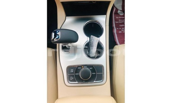 Buy Import Jeep Grand Cherokee Black Car in Import - Dubai in Ali Sabieh Region Buy Import Jeep Grand Cherokee Black Car in Import - Dubai in Ali Sabieh Region