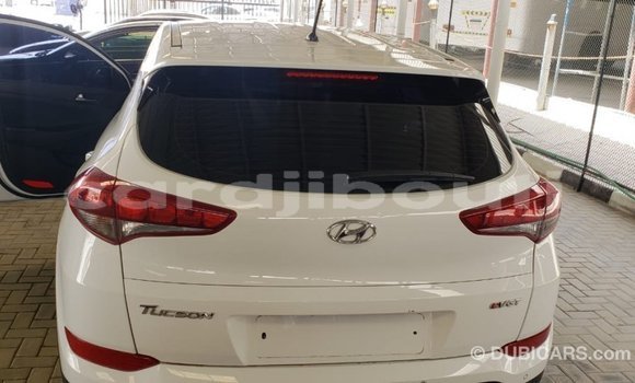 Buy Import Hyundai Tucson White Car in Import - Dubai in Ali Sabieh Region Buy Import Hyundai Tucson White Car in Import - Dubai in Ali Sabieh Region