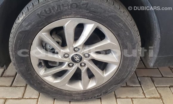 Buy Import Hyundai Tucson White Car in Import - Dubai in Ali Sabieh Region Buy Import Hyundai Tucson White Car in Import - Dubai in Ali Sabieh Region