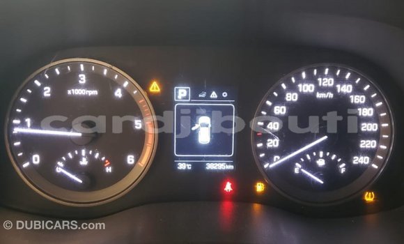 Buy Import Hyundai Tucson White Car in Import - Dubai in Ali Sabieh Region Buy Import Hyundai Tucson White Car in Import - Dubai in Ali Sabieh Region