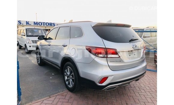 Buy Import Hyundai Santa Fe Other Car in Import - Dubai in Ali Sabieh Region Buy Import Hyundai Santa Fe Other Car in Import - Dubai in Ali Sabieh Region