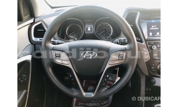 Buy Import Hyundai Santa Fe Other Car in Import - Dubai in Ali Sabieh Region Buy Import Hyundai Santa Fe Other Car in Import - Dubai in Ali Sabieh Region
