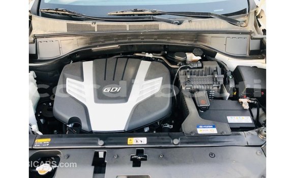 Buy Import Hyundai Santa Fe Other Car in Import - Dubai in Ali Sabieh Region Buy Import Hyundai Santa Fe Other Car in Import - Dubai in Ali Sabieh Region