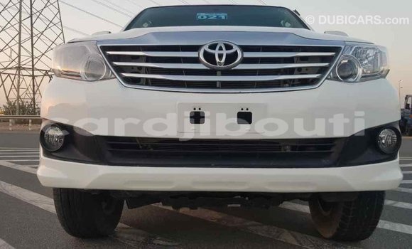 Buy Import Toyota Fortuner White Car in Import - Dubai in Ali Sabieh Region Buy Import Toyota Fortuner White Car in Import - Dubai in Ali Sabieh Region