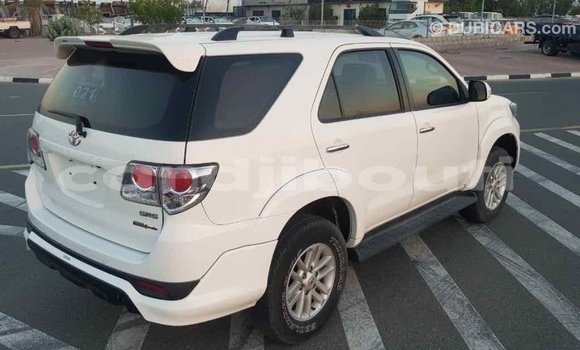 Buy Import Toyota Fortuner White Car in Import - Dubai in Ali Sabieh Region Buy Import Toyota Fortuner White Car in Import - Dubai in Ali Sabieh Region