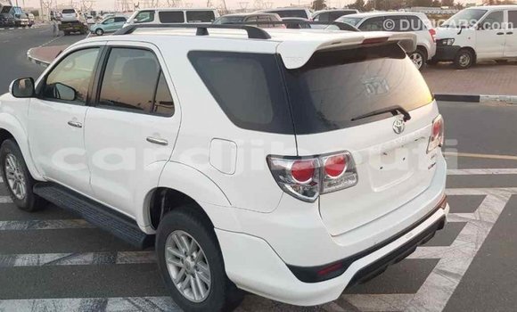 Buy Import Toyota Fortuner White Car in Import - Dubai in Ali Sabieh Region Buy Import Toyota Fortuner White Car in Import - Dubai in Ali Sabieh Region