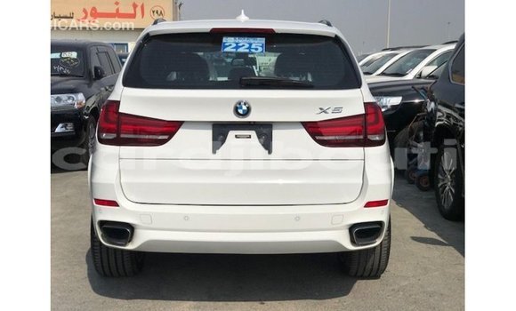 Acheter Import Voiture BMW X5 Blanc à Import - Dubai, Ali Sabieh Region Acheter Import Voiture BMW X5 Blanc à Import - Dubai, Ali Sabieh Region