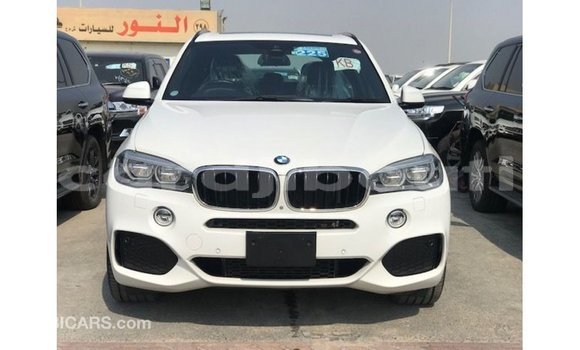 Acheter Import Voiture BMW X5 Blanc à Import - Dubai, Ali Sabieh Region Acheter Import Voiture BMW X5 Blanc à Import - Dubai, Ali Sabieh Region