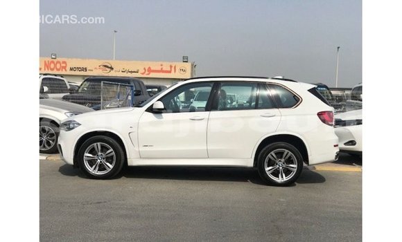Acheter Import Voiture BMW X5 Blanc à Import - Dubai, Ali Sabieh Region Acheter Import Voiture BMW X5 Blanc à Import - Dubai, Ali Sabieh Region