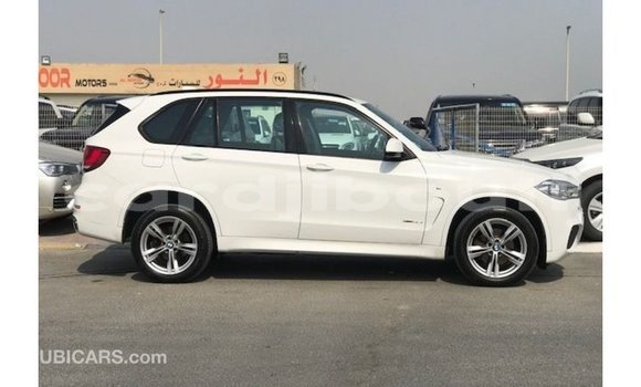 Acheter Import Voiture BMW X5 Blanc à Import - Dubai, Ali Sabieh Region Acheter Import Voiture BMW X5 Blanc à Import - Dubai, Ali Sabieh Region