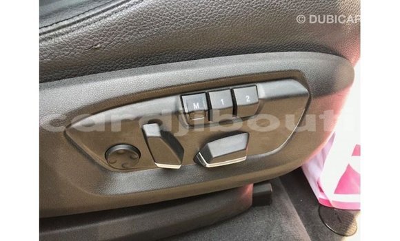 Acheter Import Voiture BMW X5 Blanc à Import - Dubai, Ali Sabieh Region Acheter Import Voiture BMW X5 Blanc à Import - Dubai, Ali Sabieh Region