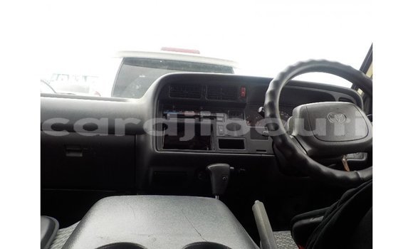 Buy Import Toyota Hiace White Car in Import - Dubai in Ali Sabieh Region Buy Import Toyota Hiace White Car in Import - Dubai in Ali Sabieh Region