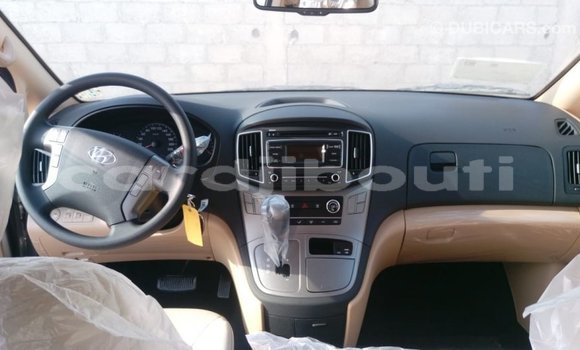 Buy Import Hyundai Accent Brown Car in Import - Dubai in Ali Sabieh Region Buy Import Hyundai Accent Brown Car in Import - Dubai in Ali Sabieh Region