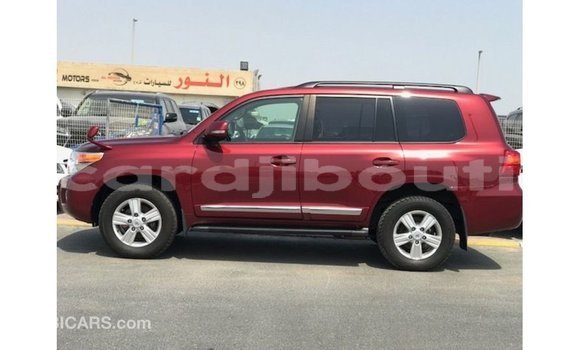 Acheter Import Voiture Toyota Land Cruiser Rouge à Import - Dubai, Ali Sabieh Region Acheter Import Voiture Toyota Land Cruiser Rouge à Import - Dubai, Ali Sabieh Region