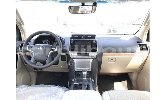 Acheter Import Voiture Toyota Prado Rouge à Import - Dubai, Ali Sabieh Region Acheter Import Voiture Toyota Prado Rouge à Import - Dubai, Ali Sabieh Region