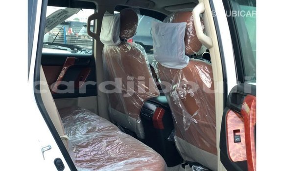 Buy Import Toyota Prado White Car in Import - Dubai in Ali Sabieh Region Buy Import Toyota Prado White Car in Import - Dubai in Ali Sabieh Region