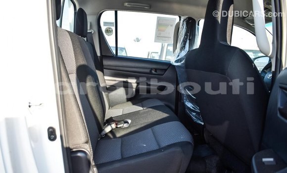 Buy Import Toyota Hilux White Car in Import - Dubai in Ali Sabieh Region Buy Import Toyota Hilux White Car in Import - Dubai in Ali Sabieh Region