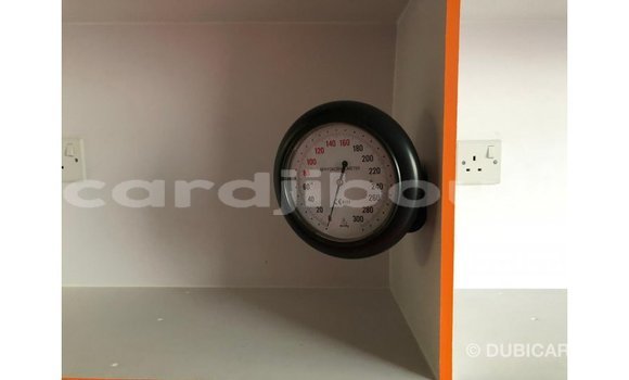 Buy Import Toyota Hiace White Car in Import - Dubai in Ali Sabieh Region Buy Import Toyota Hiace White Car in Import - Dubai in Ali Sabieh Region