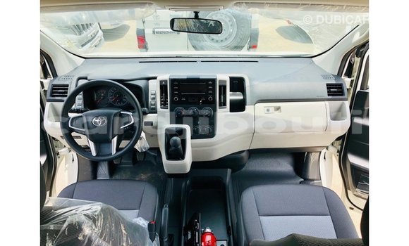 Buy Import Toyota Hiace White Car in Import - Dubai in Ali Sabieh Region Buy Import Toyota Hiace White Car in Import - Dubai in Ali Sabieh Region