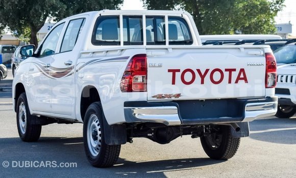 Buy Import Toyota Hilux White Car in Import - Dubai in Ali Sabieh Region Buy Import Toyota Hilux White Car in Import - Dubai in Ali Sabieh Region