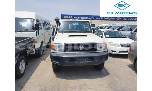 Buy Import Toyota Land Cruiser White Car in Import - Dubai in Ali Sabieh Region Buy Import Toyota Land Cruiser White Car in Import - Dubai in Ali Sabieh Region
