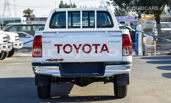 Buy Import Toyota Hilux White Car in Import - Dubai in Ali Sabieh Region Buy Import Toyota Hilux White Car in Import - Dubai in Ali Sabieh Region