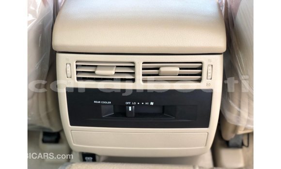 Buy Import Toyota Land Cruiser White Car in Import - Dubai in Ali Sabieh Region Buy Import Toyota Land Cruiser White Car in Import - Dubai in Ali Sabieh Region