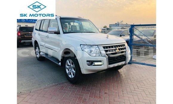 Acheter Import Voiture Mitsubishi Pajero Blanc à Import - Dubai, Ali Sabieh Region Acheter Import Voiture Mitsubishi Pajero Blanc à Import - Dubai, Ali Sabieh Region