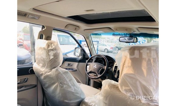 Buy Import Mitsubishi Pajero White Car in Import - Dubai in Ali Sabieh Region Buy Import Mitsubishi Pajero White Car in Import - Dubai in Ali Sabieh Region
