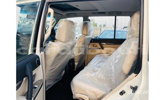 Buy Import Mitsubishi Pajero White Car in Import - Dubai in Ali Sabieh Region Buy Import Mitsubishi Pajero White Car in Import - Dubai in Ali Sabieh Region