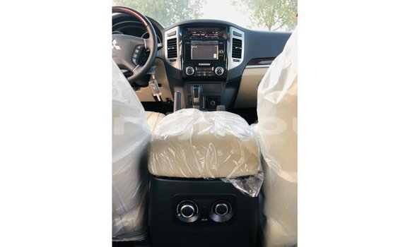 Buy Import Mitsubishi Pajero White Car in Import - Dubai in Ali Sabieh Region Buy Import Mitsubishi Pajero White Car in Import - Dubai in Ali Sabieh Region