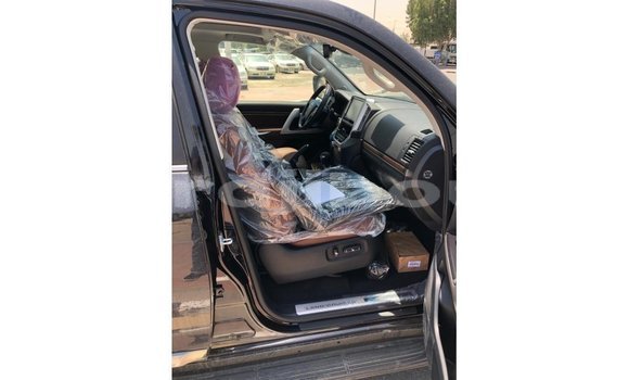 Buy Import Toyota Land Cruiser Black Car in Import - Dubai in Ali Sabieh Region Buy Import Toyota Land Cruiser Black Car in Import - Dubai in Ali Sabieh Region