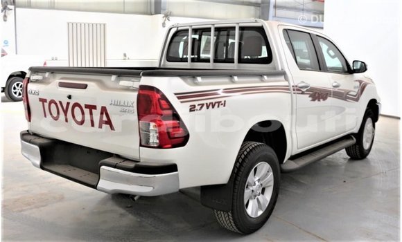 Acheter Import Voiture Toyota Hilux Blanc à Import - Dubai, Ali Sabieh Region Acheter Import Voiture Toyota Hilux Blanc à Import - Dubai, Ali Sabieh Region
